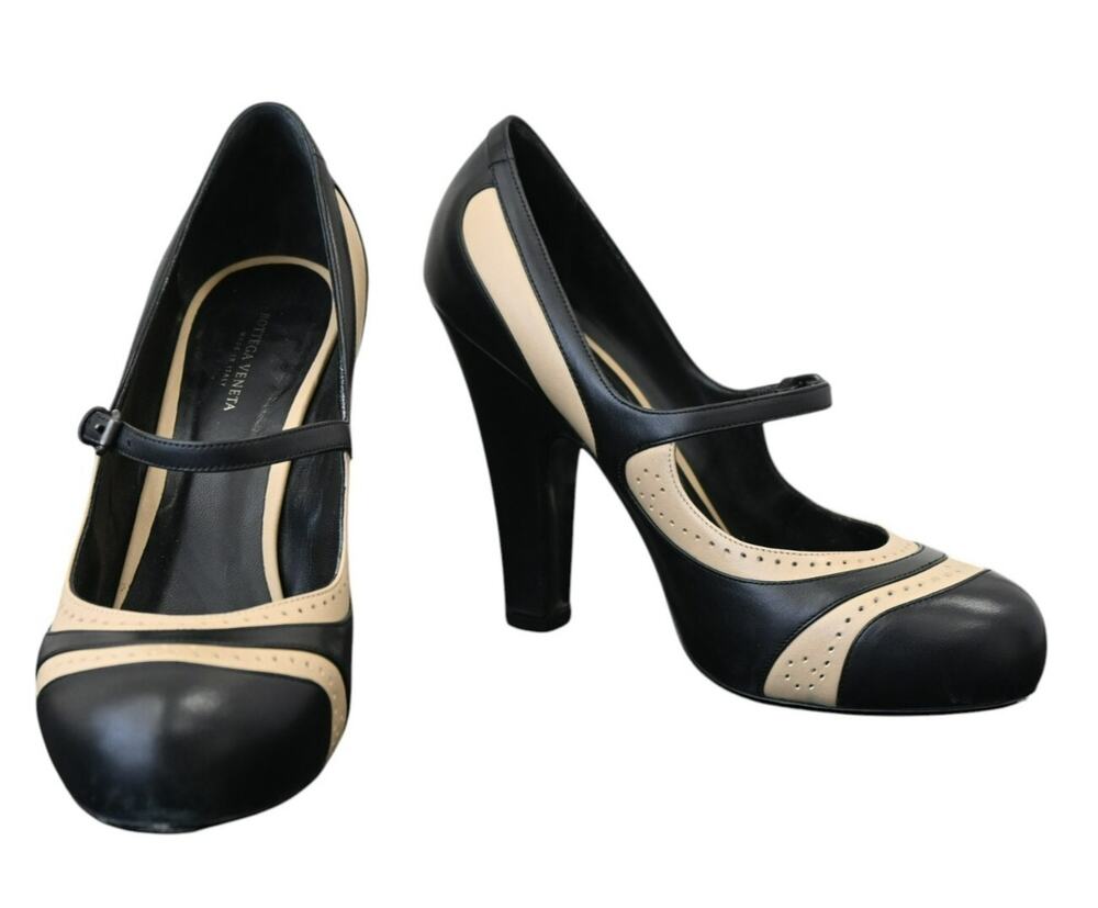 Bottega Veneta Colorblock Black Beige Perforated Mary Jane Pumps Size 37.5